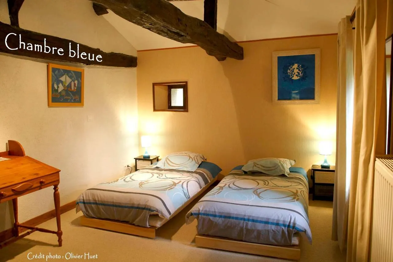 Villa Spacieuse A Crastes Avec Piscine Privee Et Vue Montagne