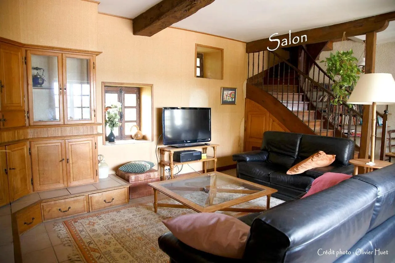 Villa Spacieuse A Crastes Avec Piscine Privee Et Vue Montagne